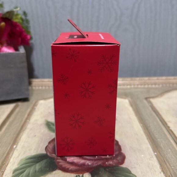 Hallmark Disney Hocus Pocus Winifred Sanderson Ornament Witch New in Box - Picture 7 of 12